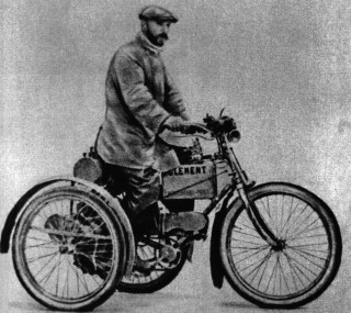 Орловский на трицикле Клеман с двигателем Де Дион на котором в августе 1900 года он за 20 дней совершил пробег Моква-Париж